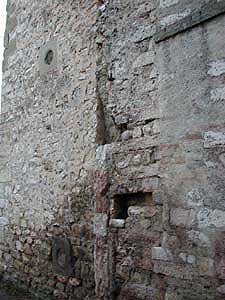 Trevi, Italy - Resti del Castello di S. Lorenzo, partic. delle mura castellane